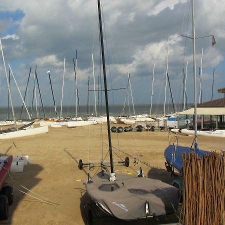 Malibu Beach Koksijde Exteriér fotografie