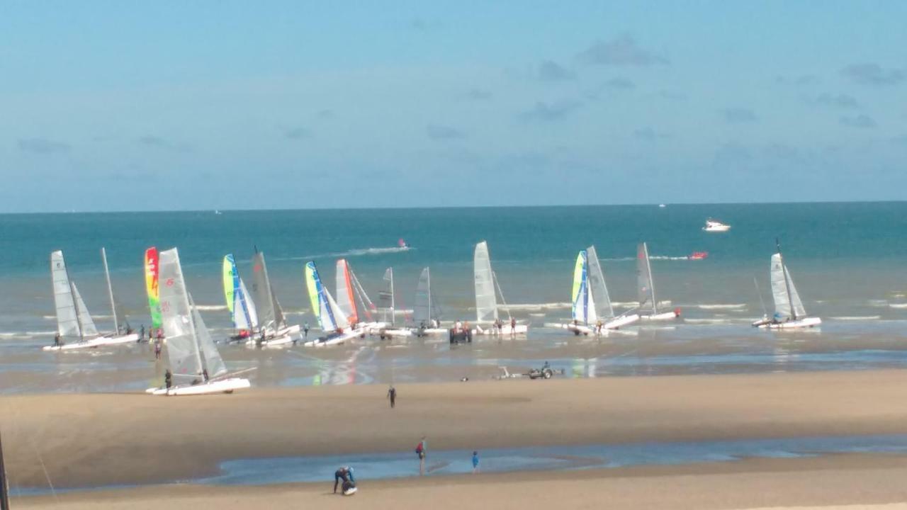 Malibu Beach Koksijde Exteriér fotografie